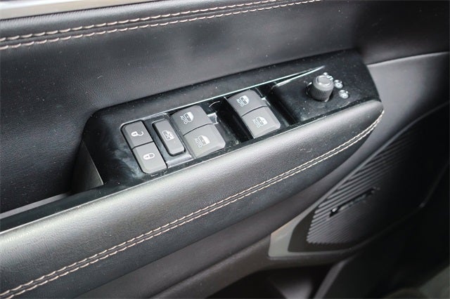 2023 Jeep Wagoneer Base