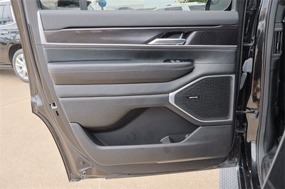 2023 Jeep Wagoneer Base