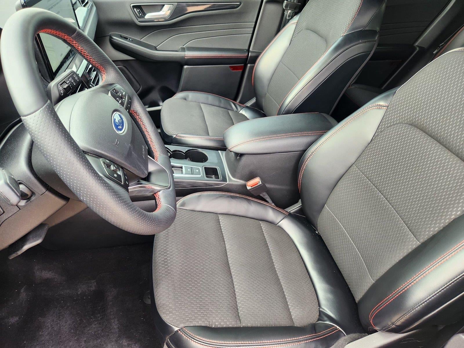 2023 Ford Escape Hybrid ST-Line