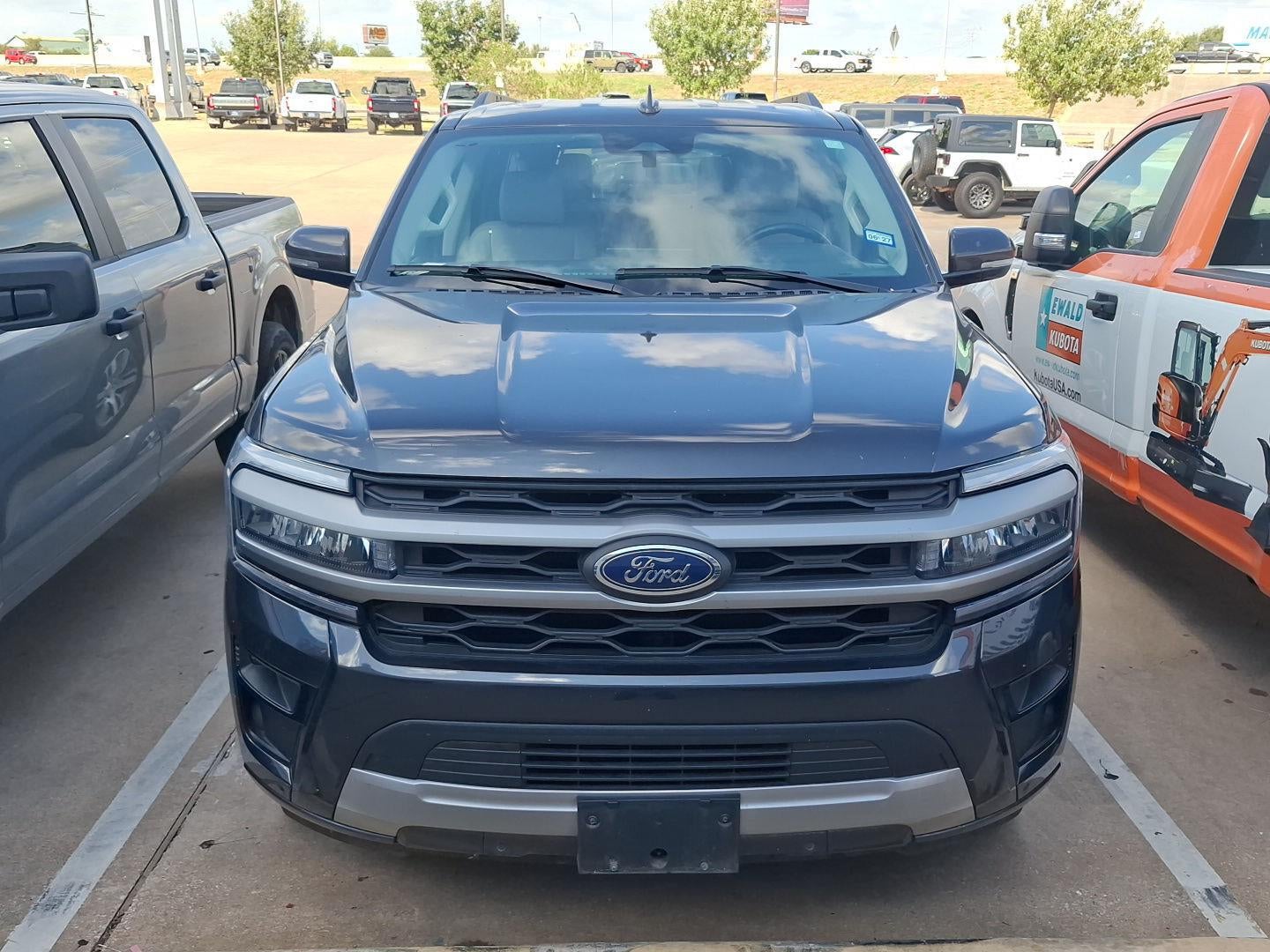 2024 Ford Expedition Max XLT