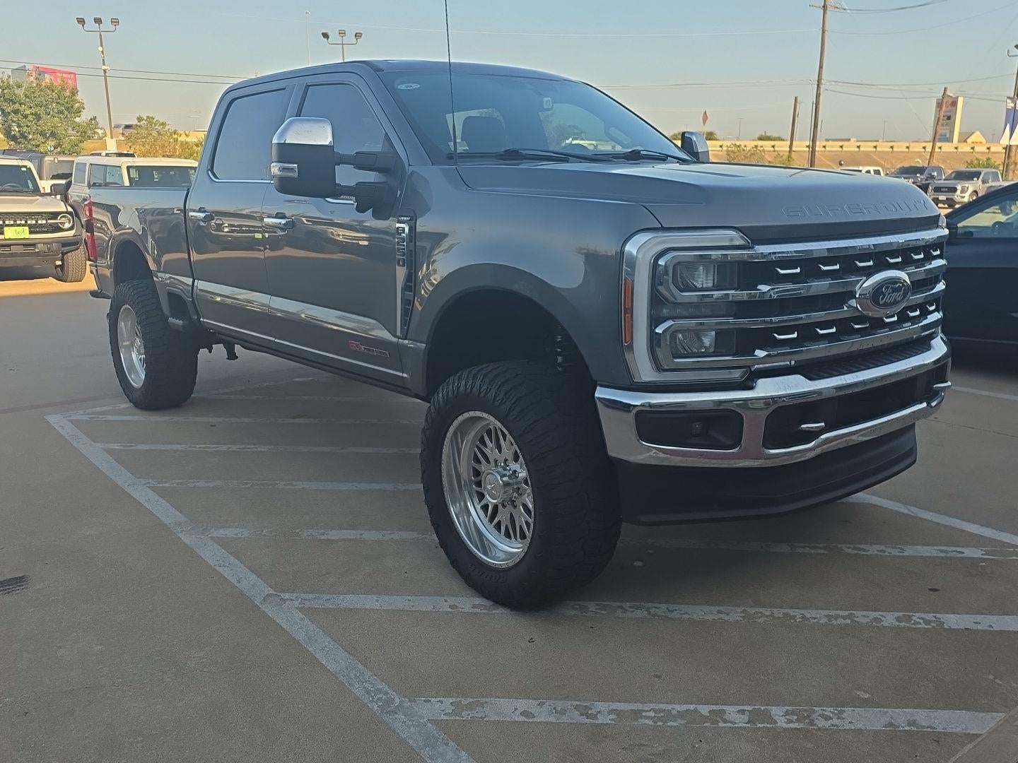 2023 Ford Super Duty F-250 Lariat
