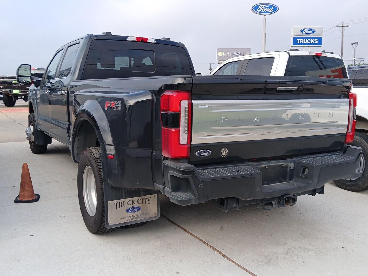 2024 Ford Super Duty F-350 Platinum