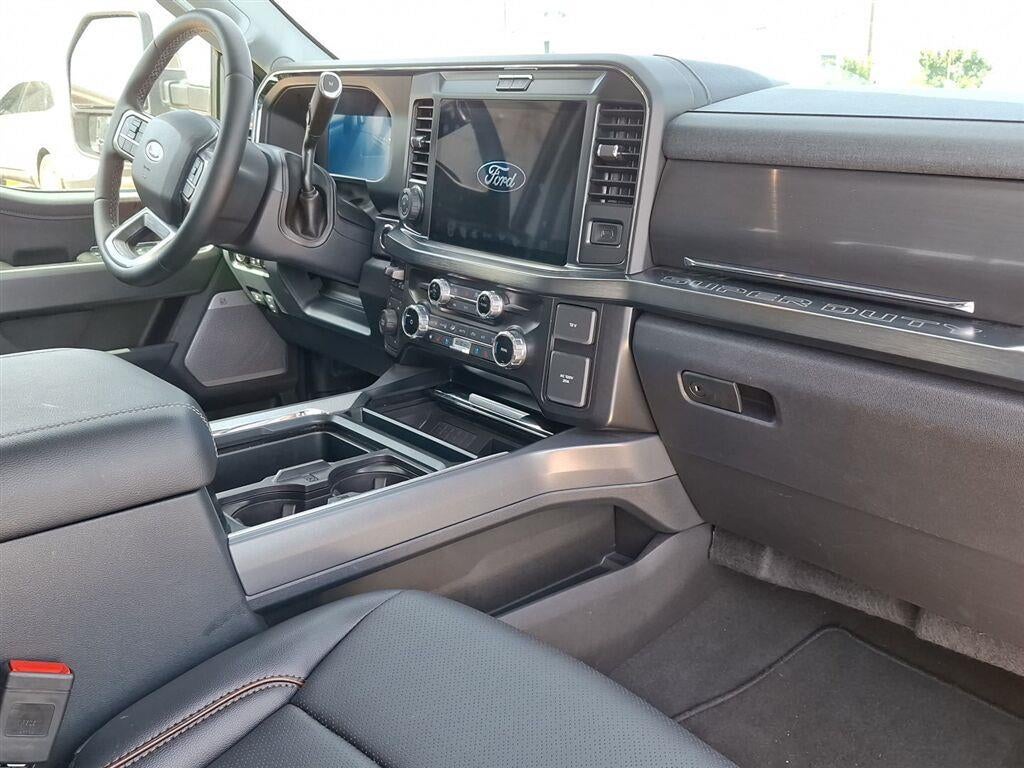 2025 Ford Super Duty F-350 Lariat