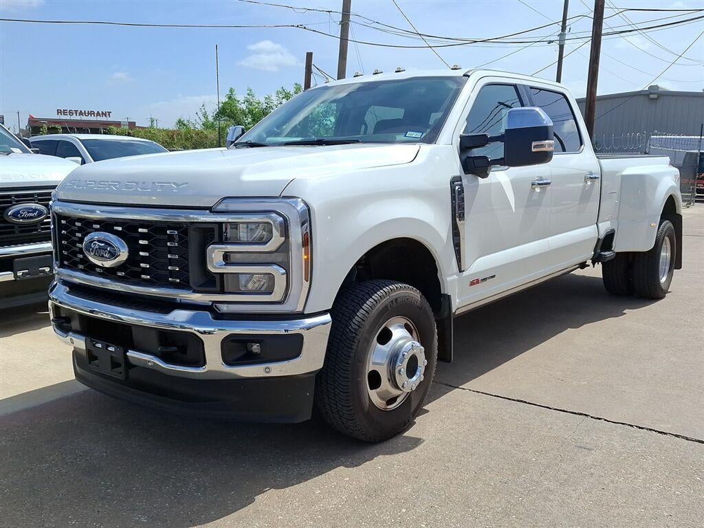 2025 Ford Super Duty F-350 Lariat