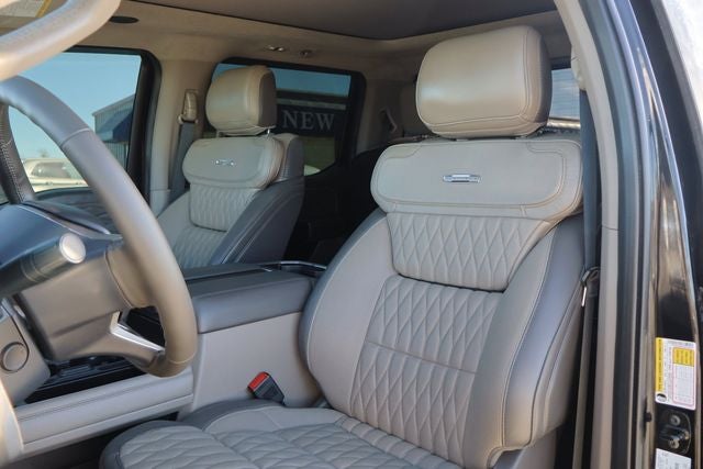 2025 Ford Super Duty F-350 Platinum DRW