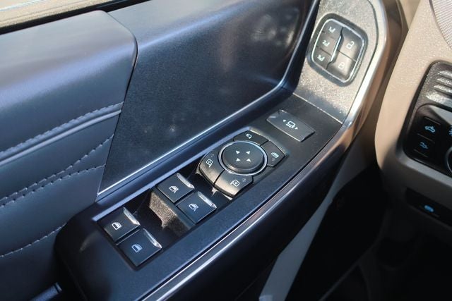 2025 Ford Super Duty F-350 Platinum DRW