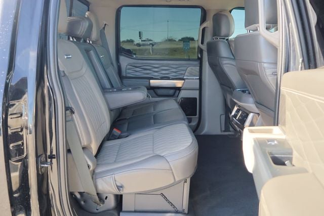 2025 Ford Super Duty F-350 Platinum DRW