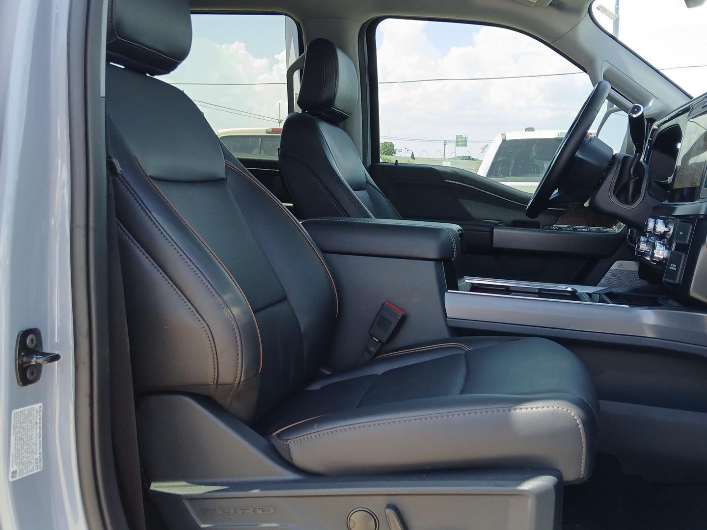 2025 Ford Super Duty F-350 Lariat