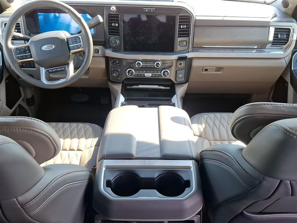 2025 Ford Super Duty F-450 Platinum