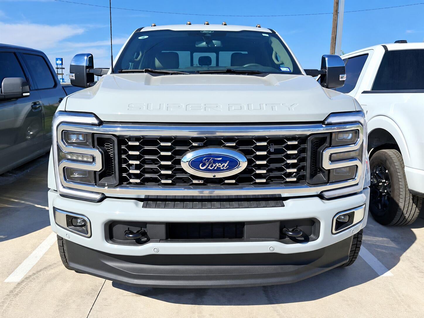2025 Ford Super Duty F-450 Platinum