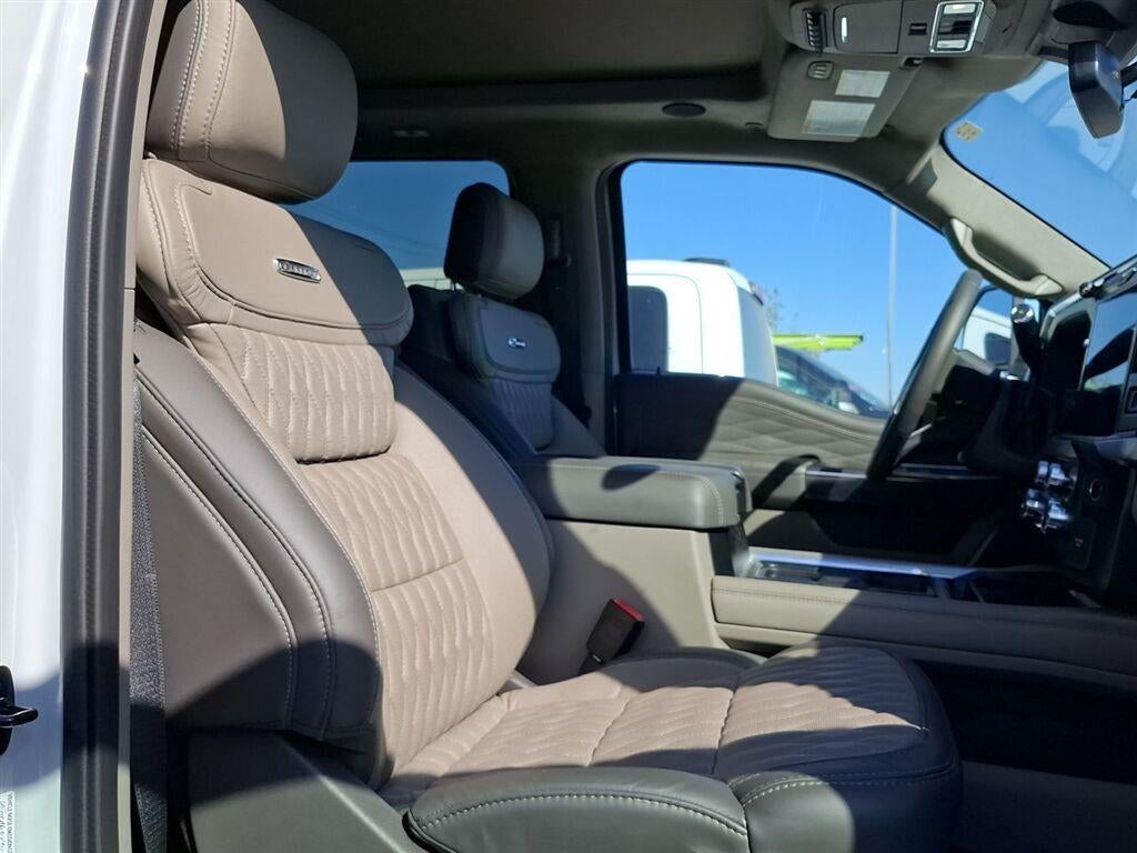 2025 Ford Super Duty F-450 Platinum