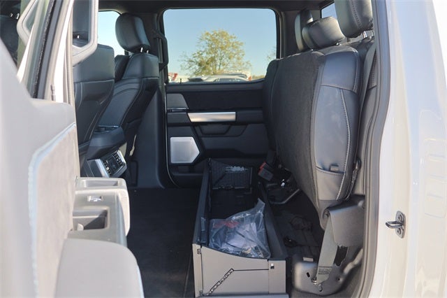 2025 Ford Super Duty F-450 Platinum DRW