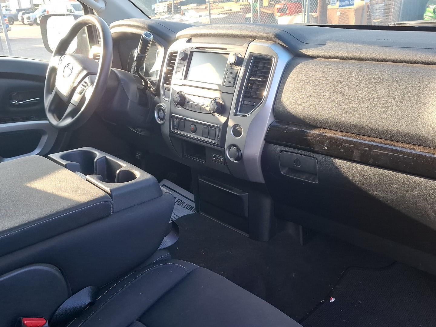 2019 Nissan Titan SV