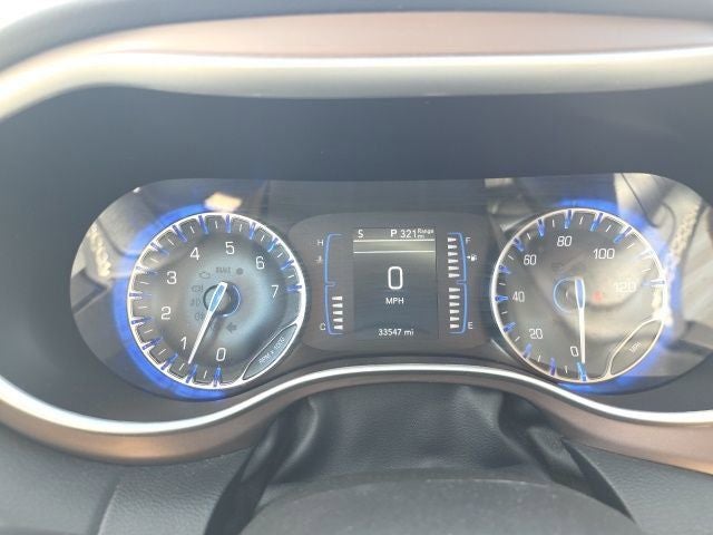 2024 Chrysler Voyager LX