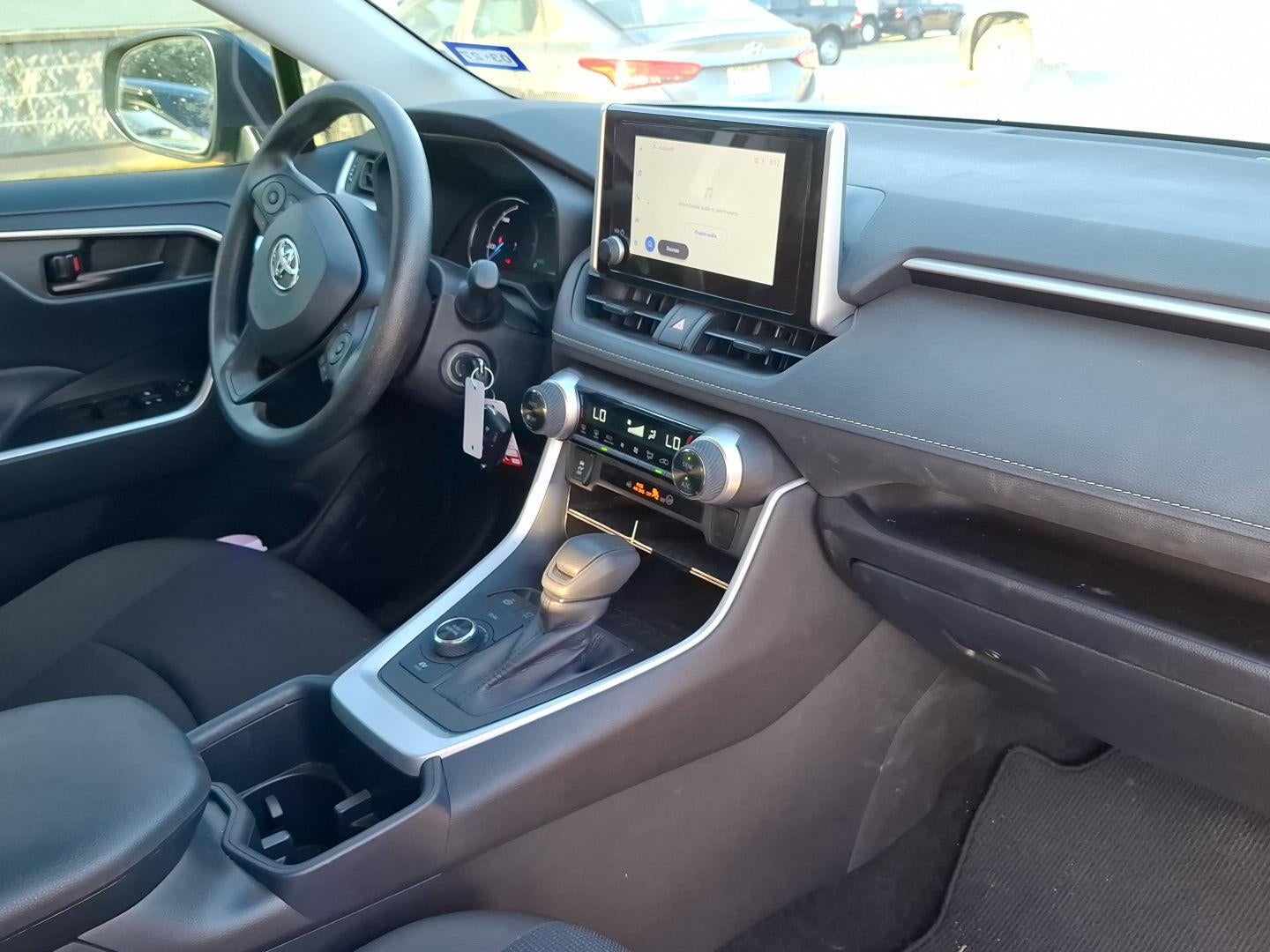 2025 Toyota Rav4 Hybrid LE