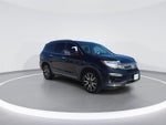 2020 Honda Pilot Touring w/Rear Captain's Chairs