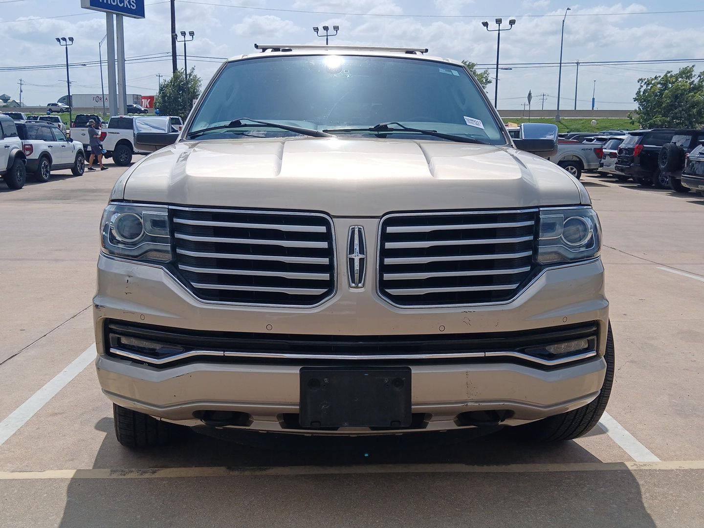 2017 Lincoln Navigator Select