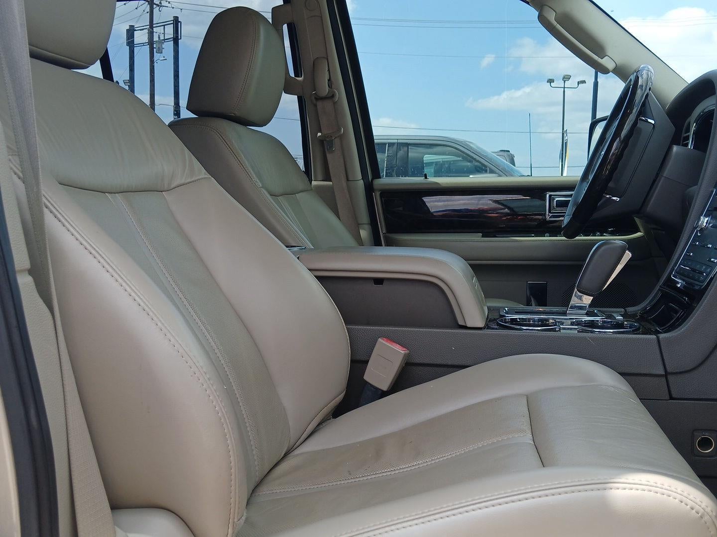 2017 Lincoln Navigator Select