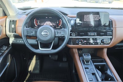 2022 Nissan Pathfinder Platinum