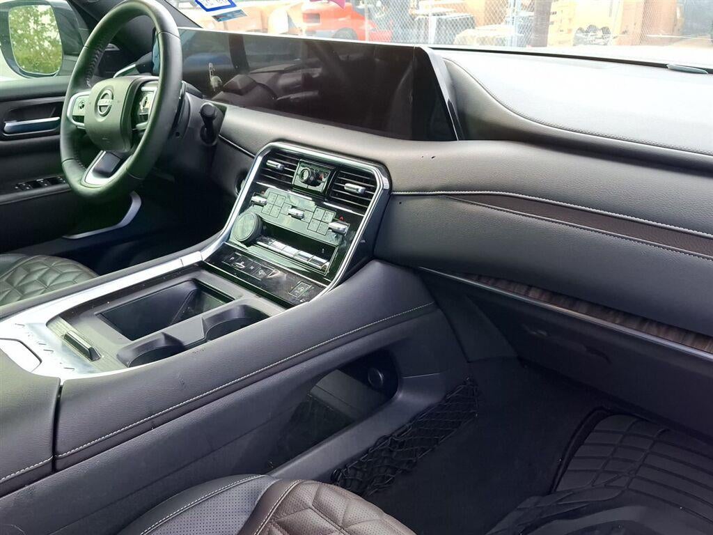 2025 Nissan Armada Platinum