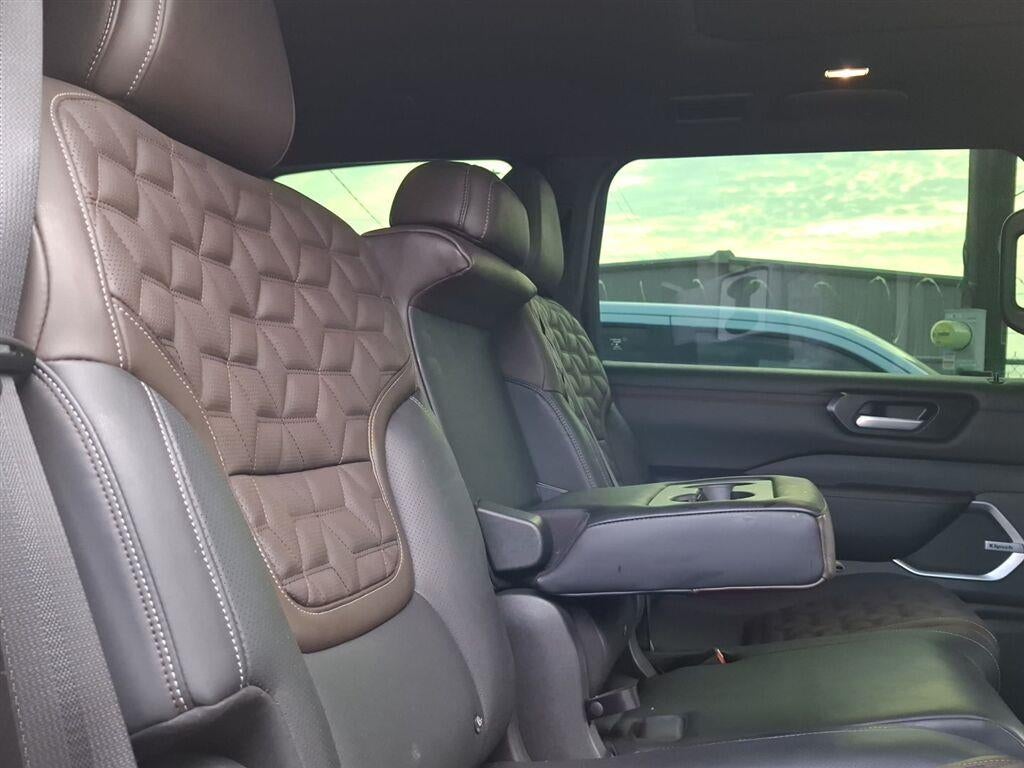 2025 Nissan Armada Platinum