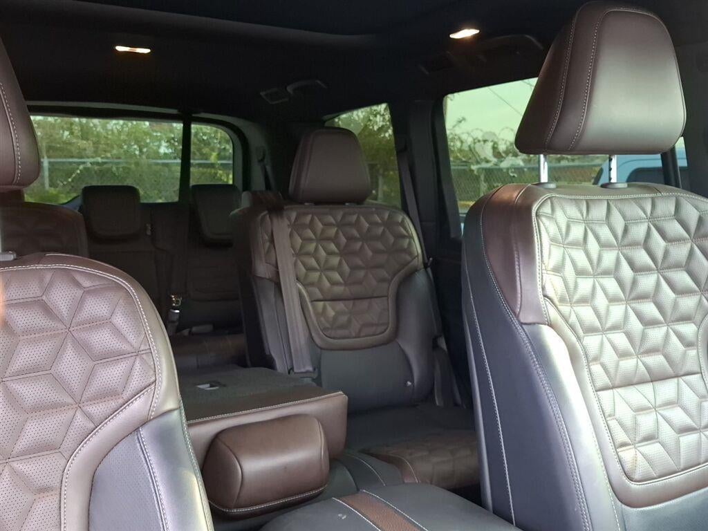 2025 Nissan Armada Platinum