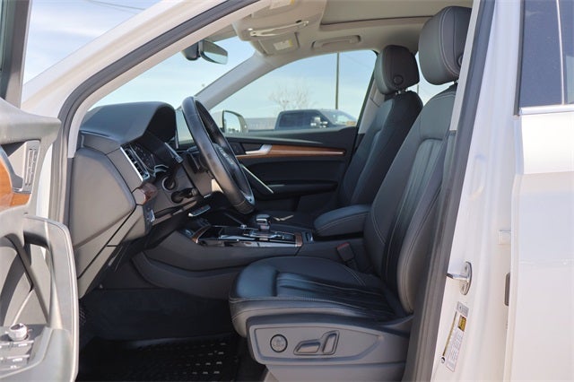 2022 Audi Q5 45 S line Premium quattro