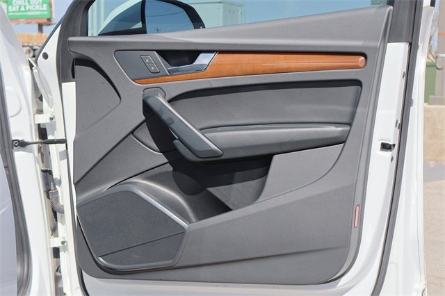 2022 Audi Q5 45 S line Premium quattro