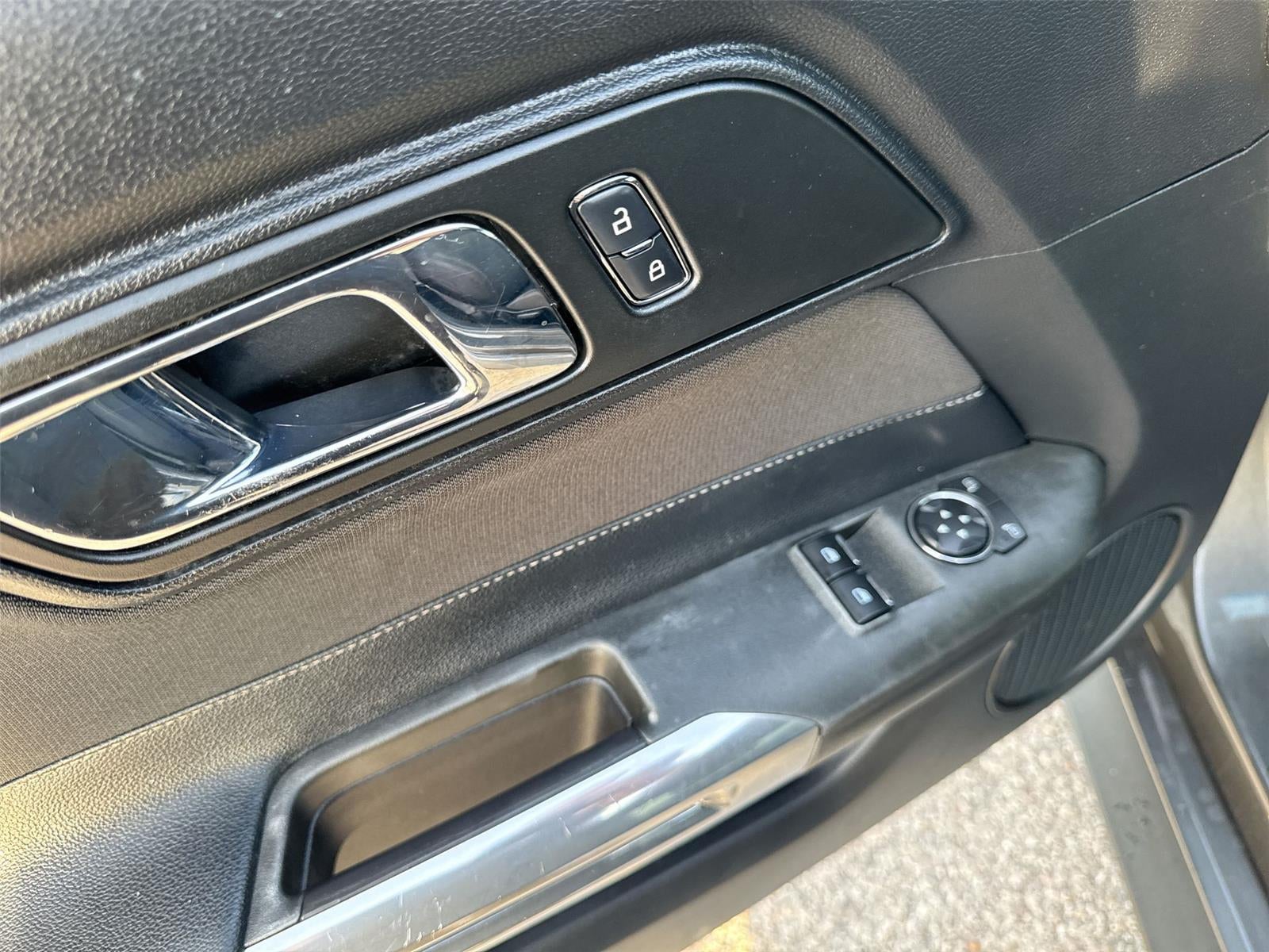 2017 Ford Mustang V6