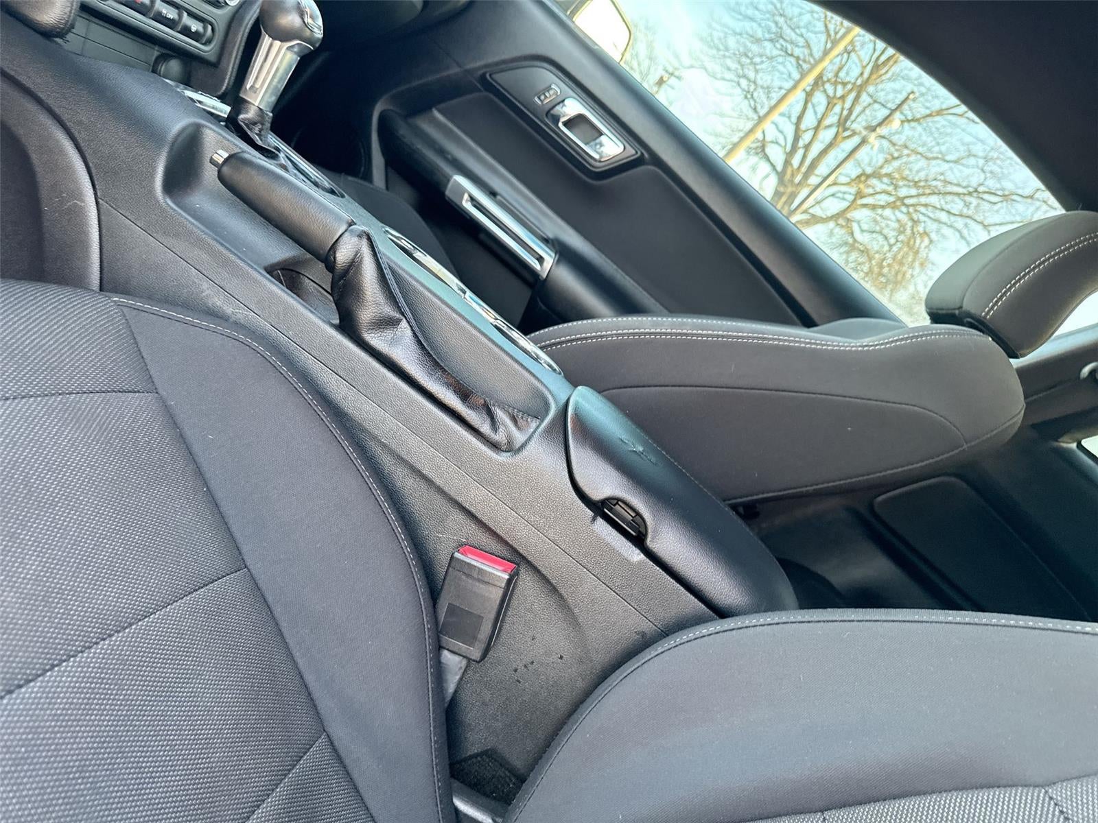 2017 Ford Mustang V6