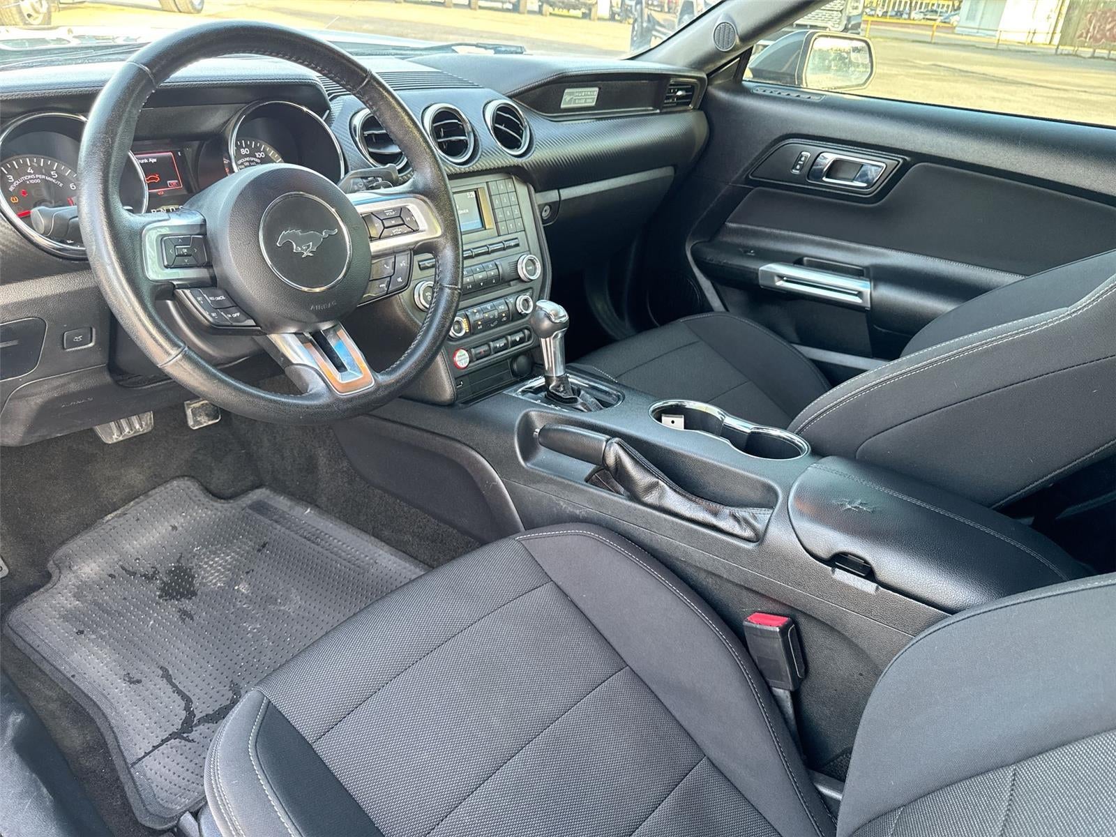 2017 Ford Mustang V6