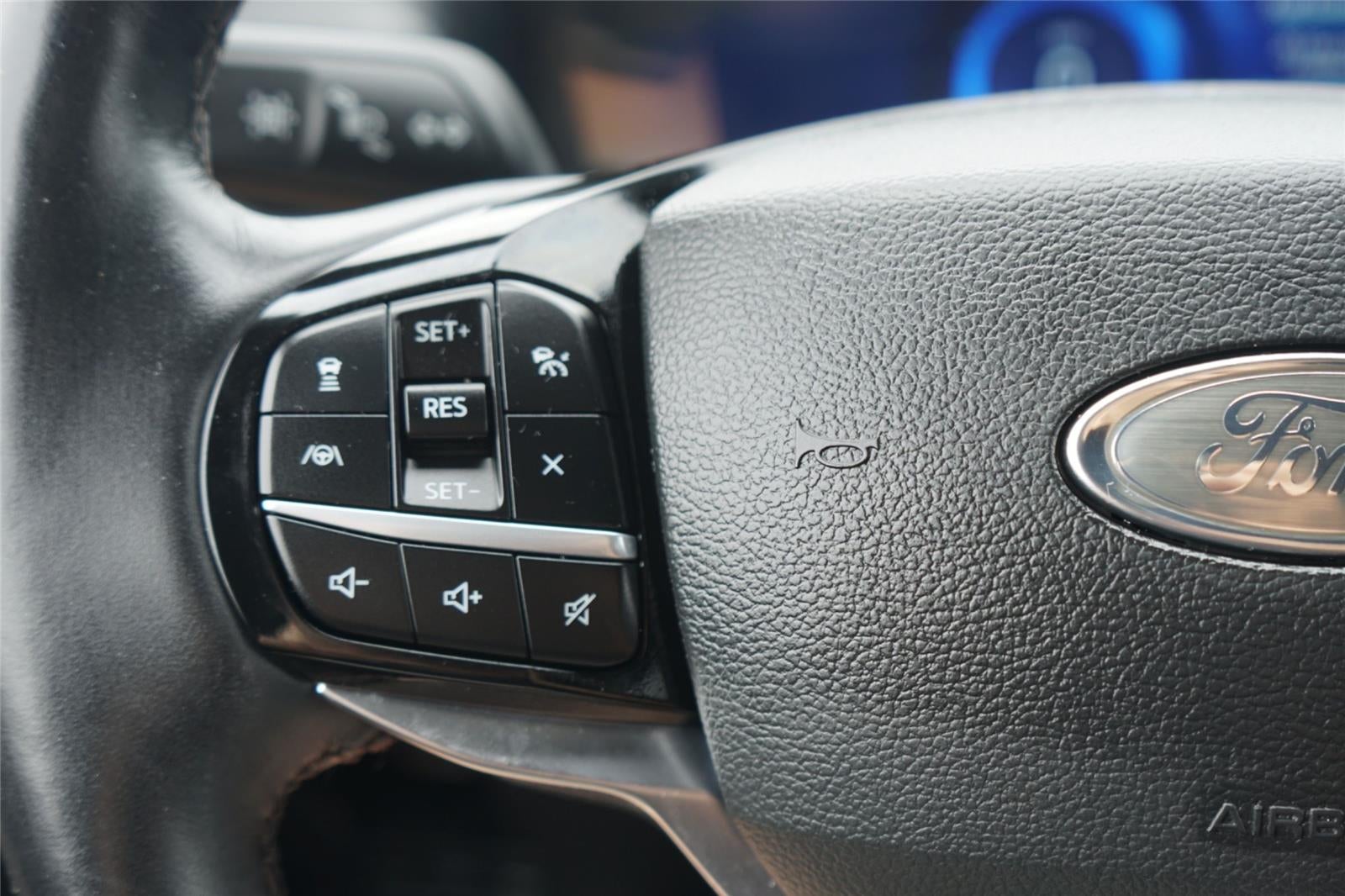 2022 Ford Explorer Hybrid Platinum