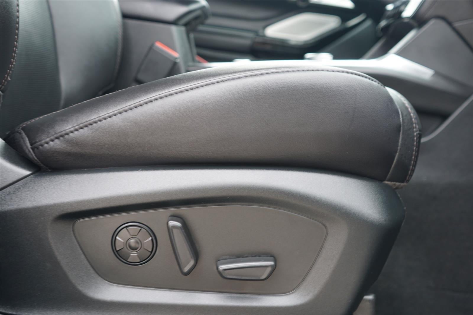 2022 Ford Explorer Hybrid Platinum