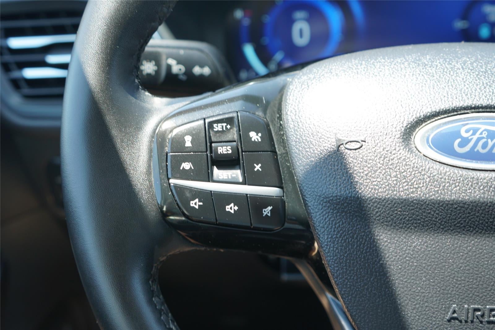 2022 Ford Escape Hybrid Titanium