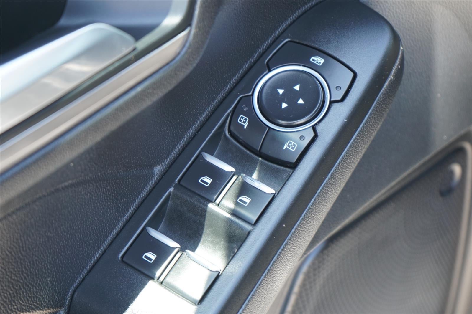 2022 Ford Escape Hybrid Titanium
