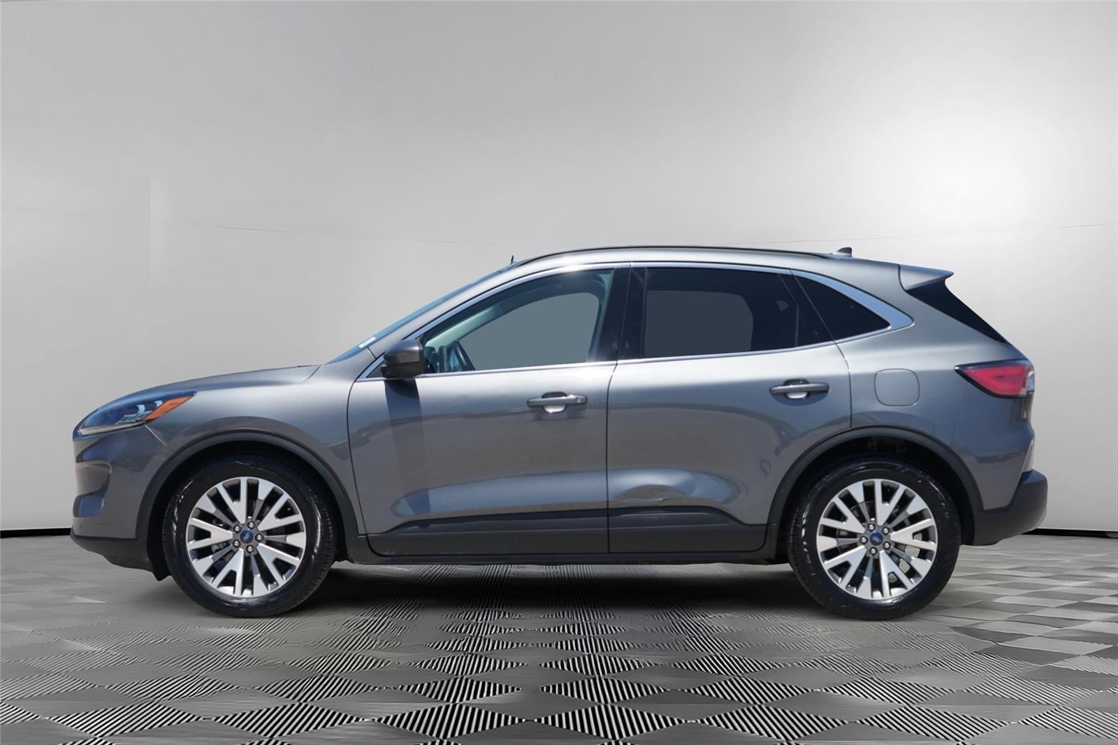 2022 Ford Escape Hybrid Titanium