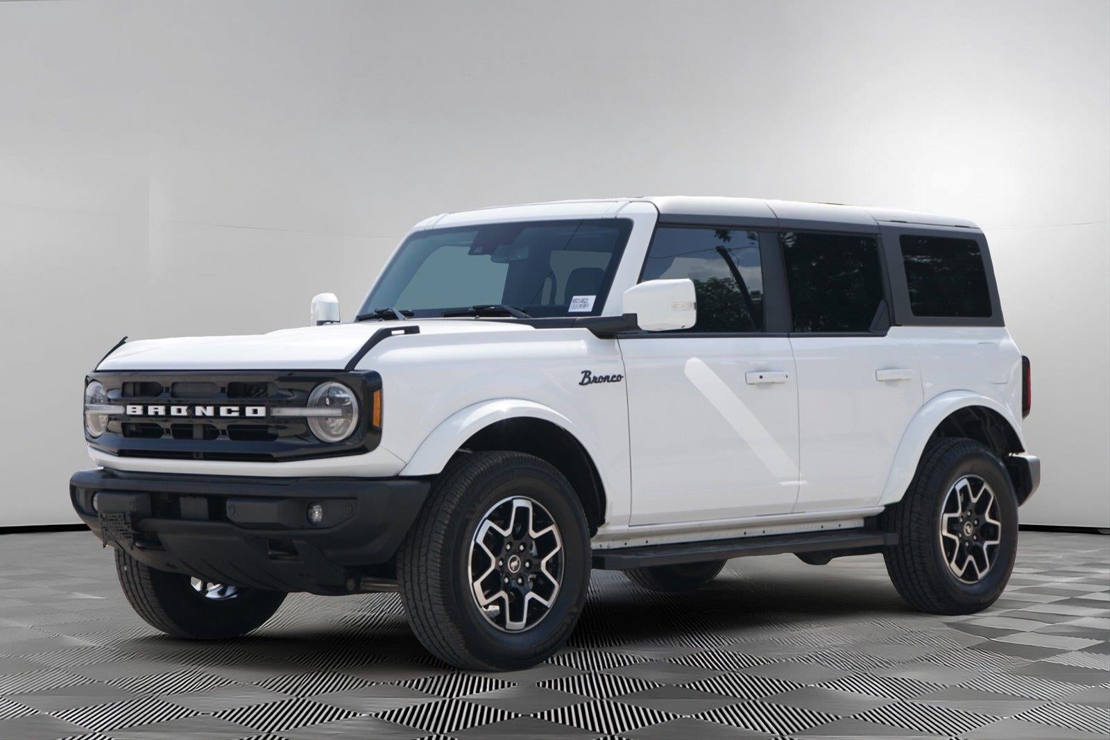 2023 Ford Bronco Outer Banks