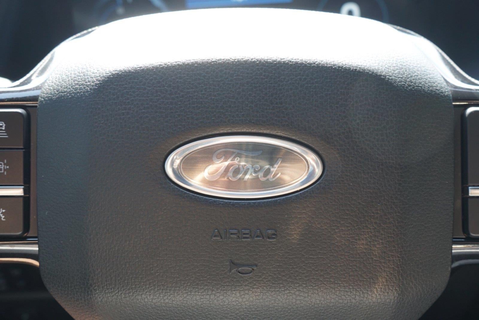 2023 Ford F-150 Lightning Platinum