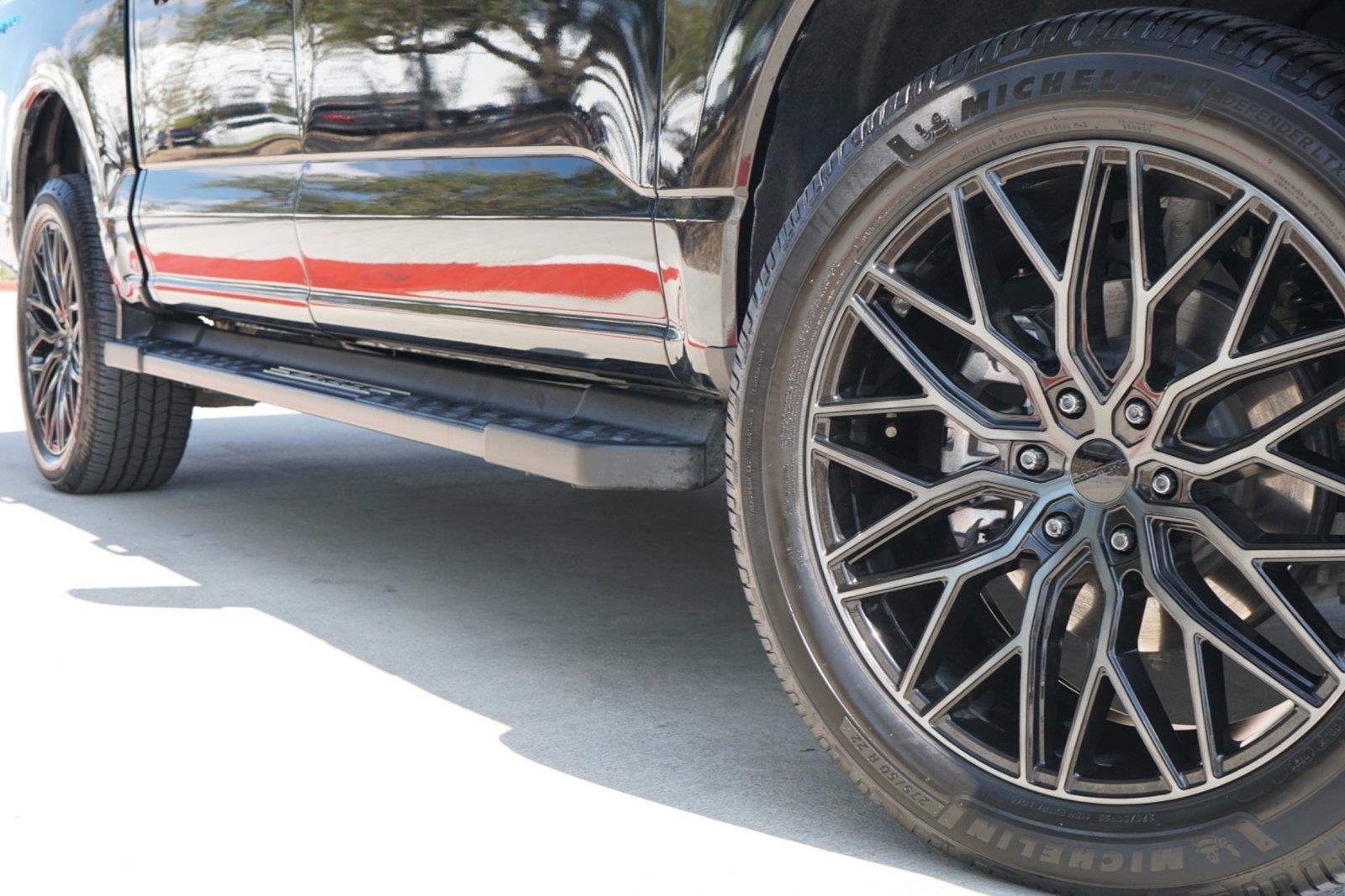 2023 Ford F-150 Lightning Platinum