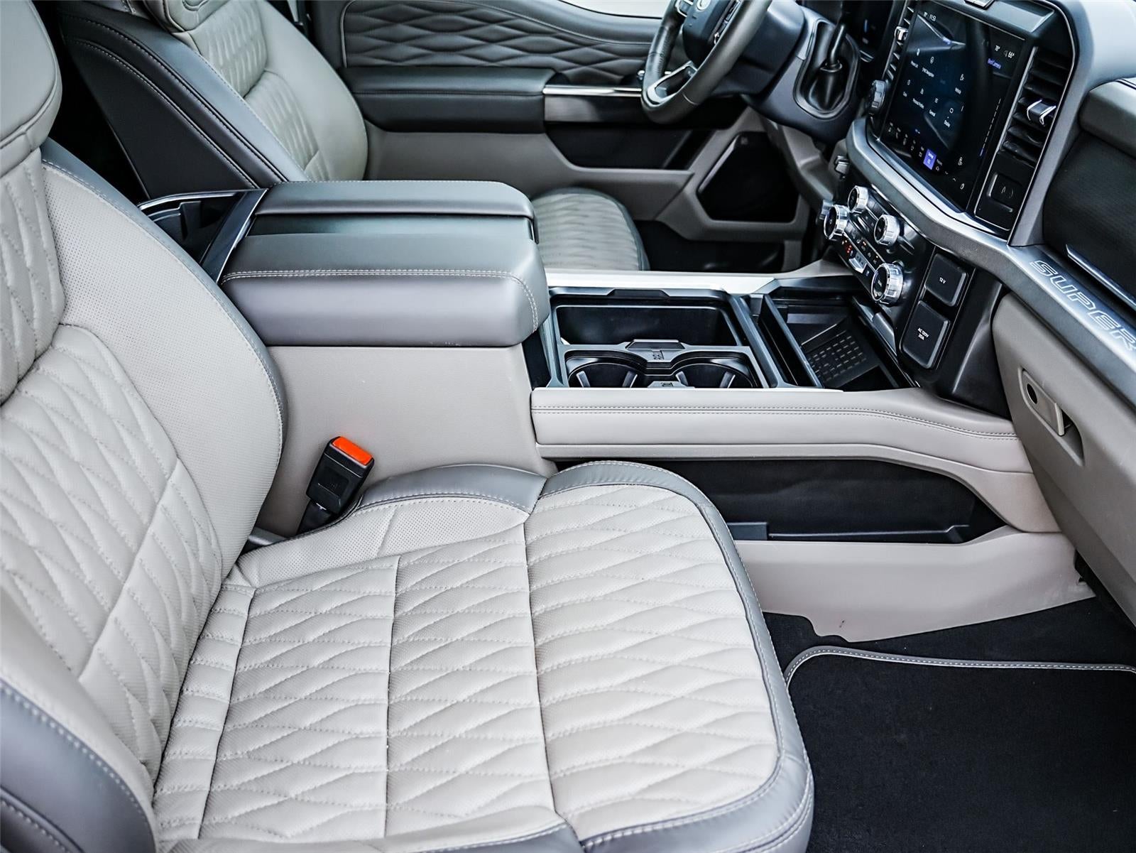 2025 Ford Super Duty F-250 Platinum