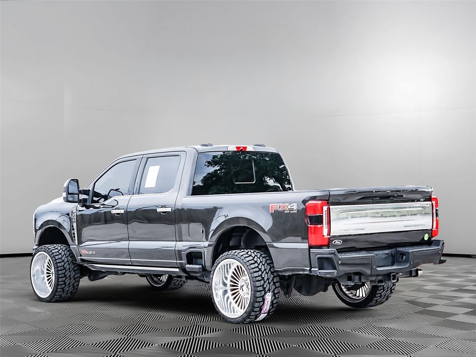 2025 Ford Super Duty F-250 Platinum