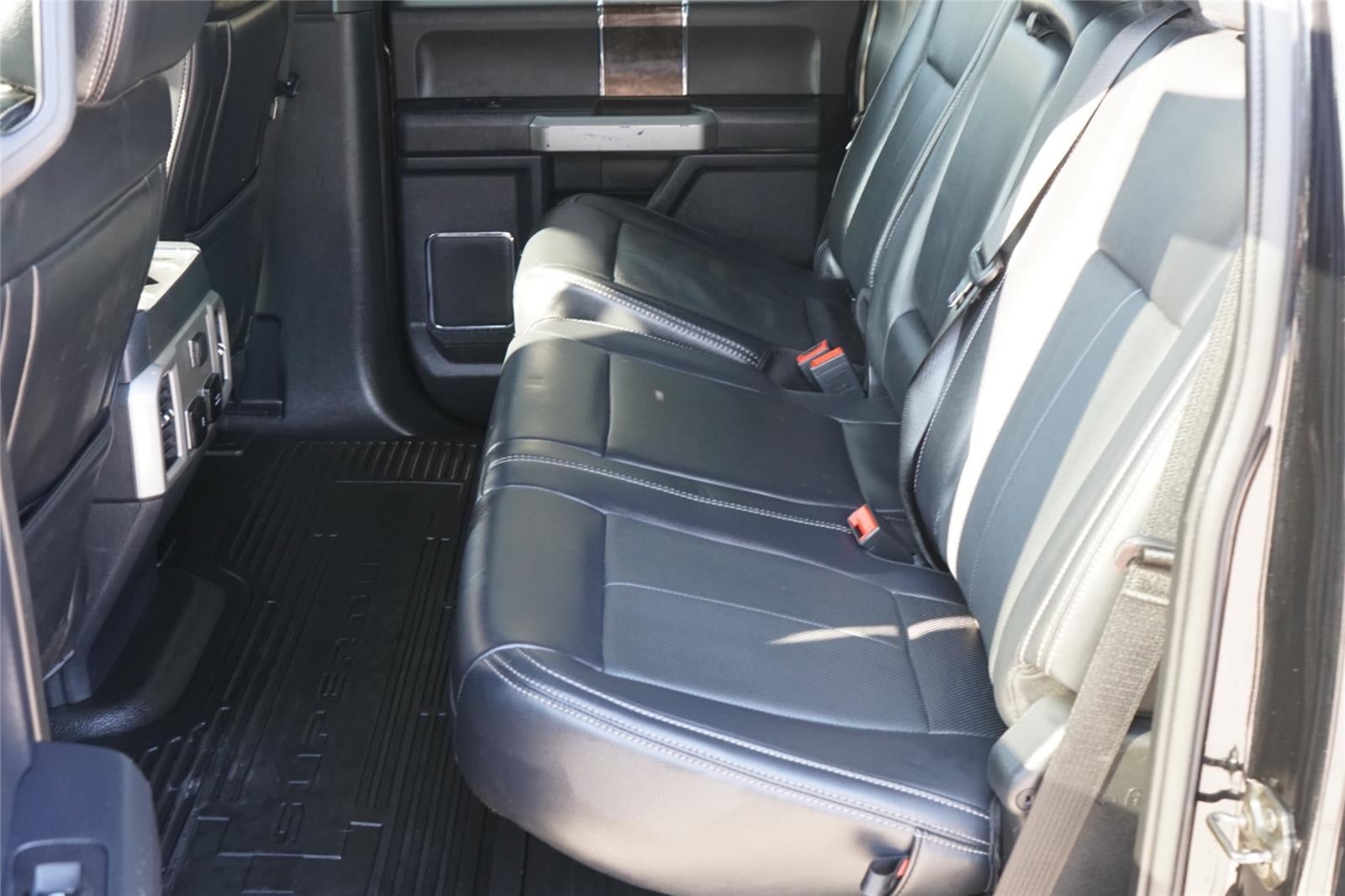 2022 Ford Super Duty F-350 Lariat