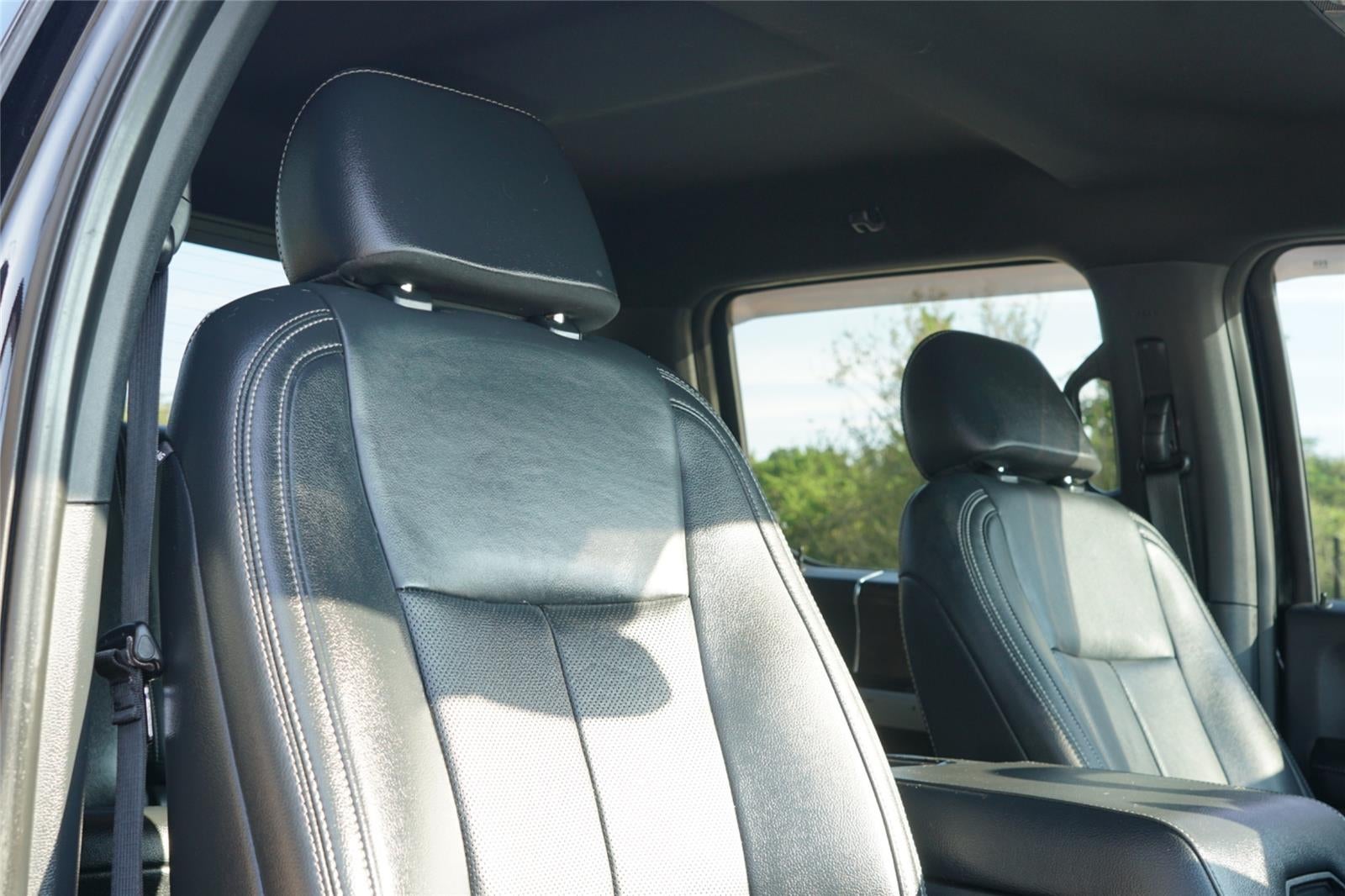 2022 Ford Super Duty F-350 Lariat