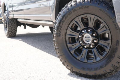 2022 Ford Super Duty F-350 Platinum