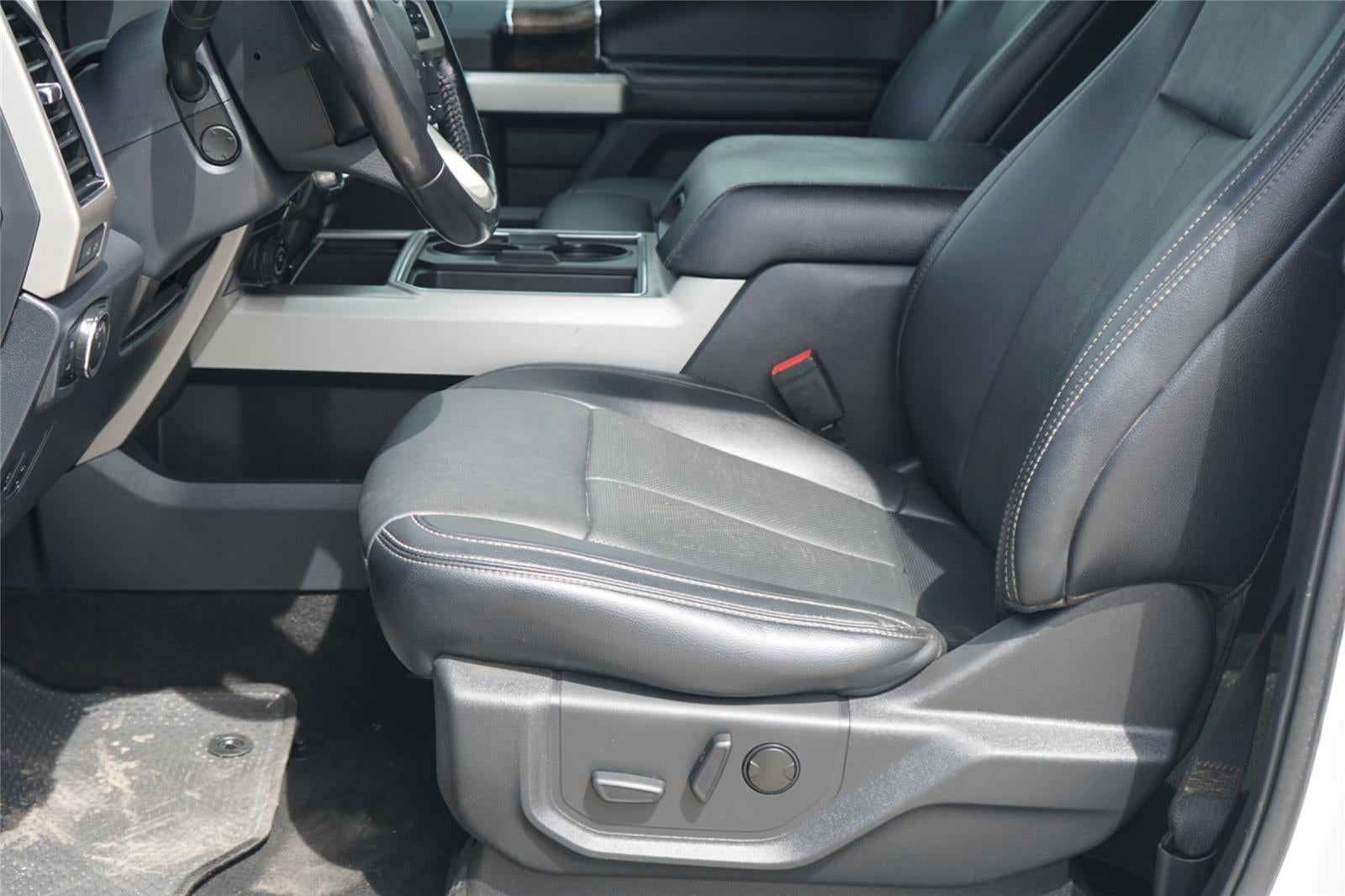 2022 Ford Super Duty F-350 Lariat