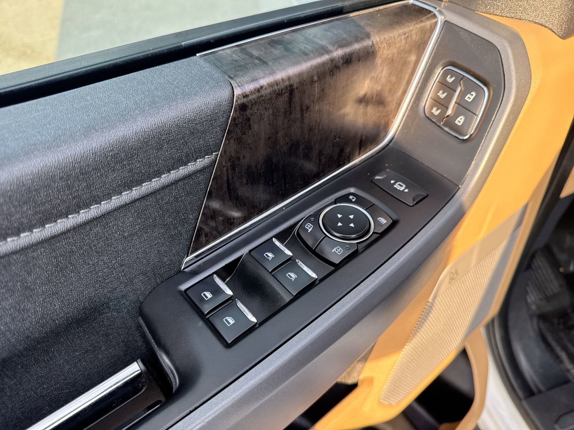 2024 Ford Super Duty F-350 Lariat