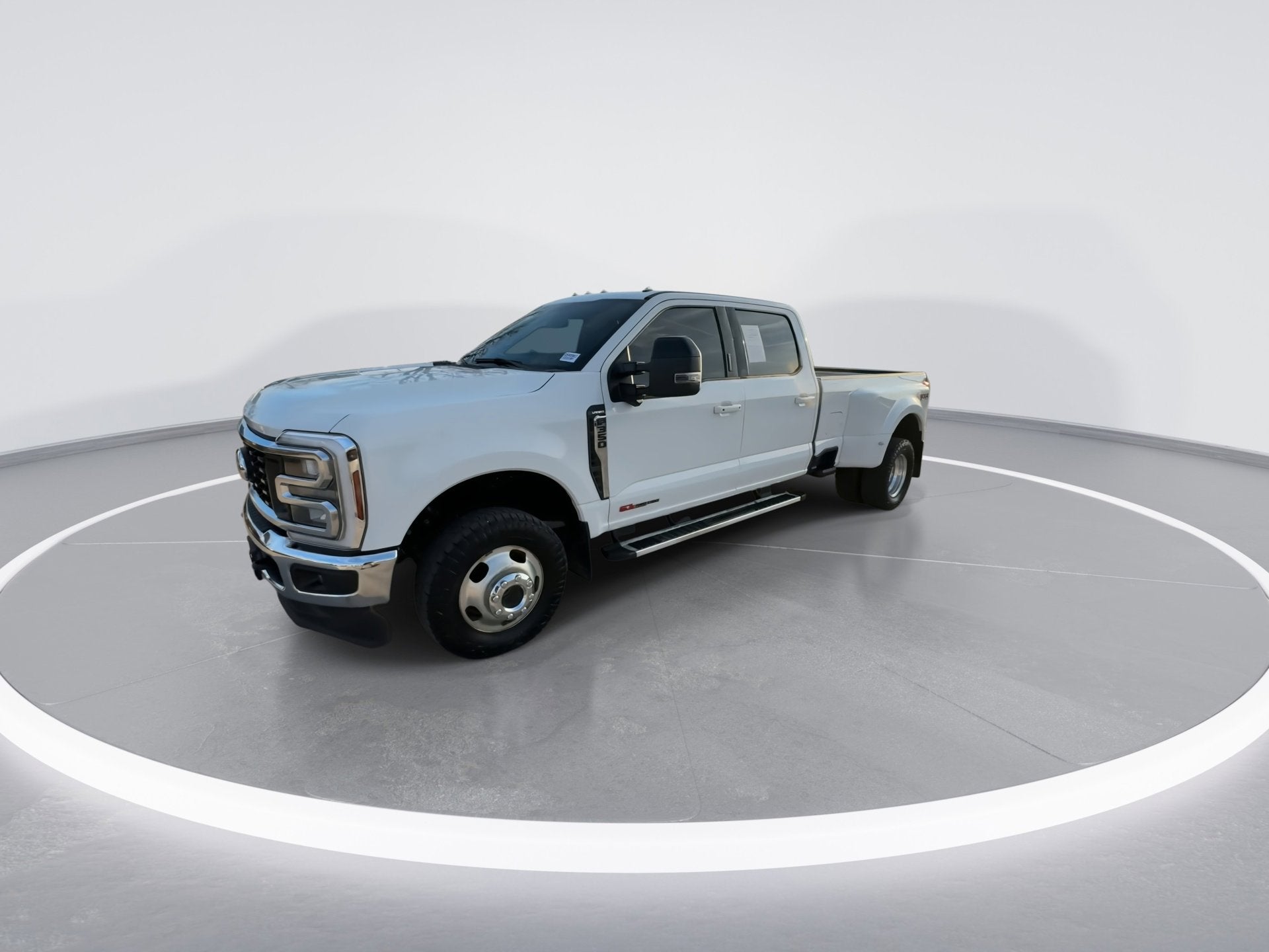 2024 Ford Super Duty F-350 Lariat