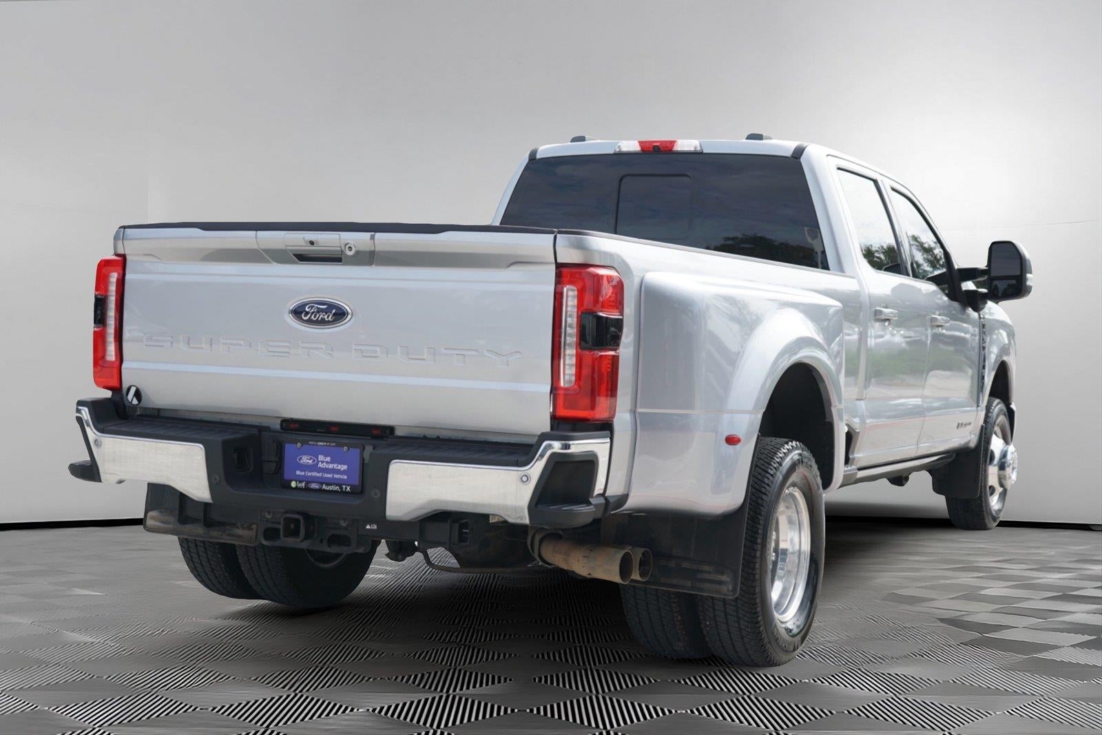 2023 Ford Super Duty F-350 Lariat