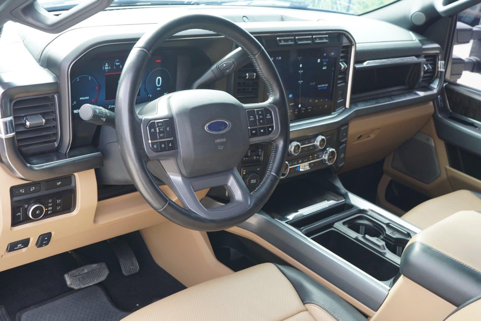 2023 Ford Super Duty F-350 Lariat
