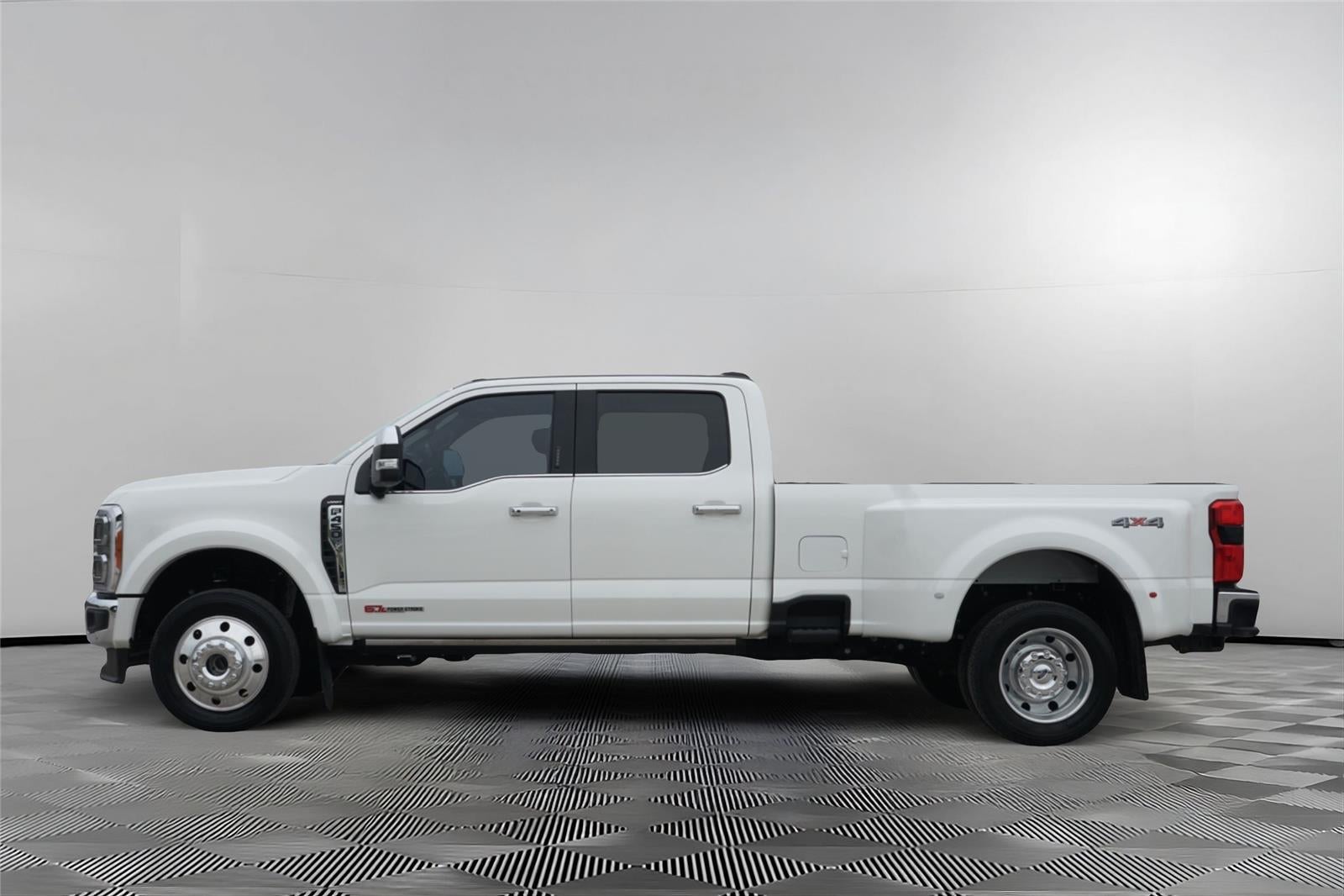2023 Ford Super Duty F-450 Base